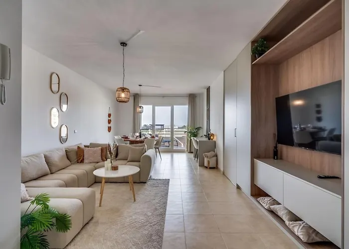 Ultimate - Scenic 2br Haven Breathtaking Sea And Garden Views Апартаменти Естепона