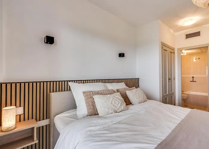 Ultimate - Scenic 2br Haven Breathtaking Sea And Garden Views Естепона