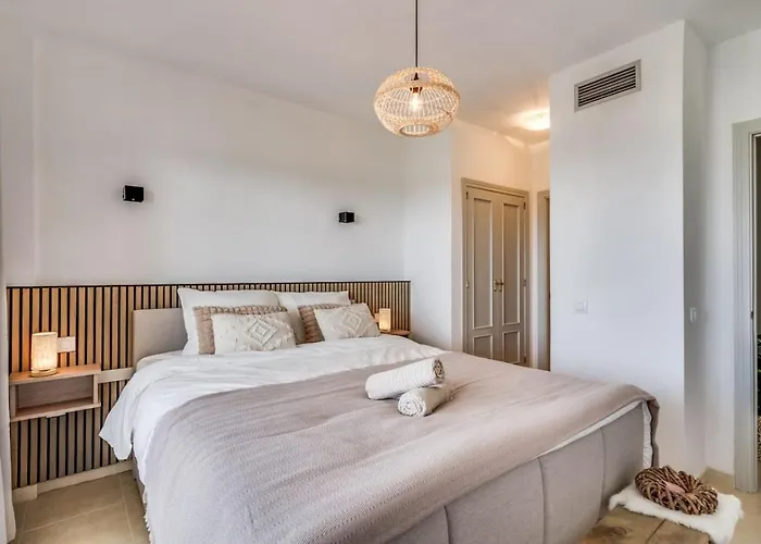 Apartamento Ultimate - Scenic 2br Haven Breathtaking Sea And Garden Views