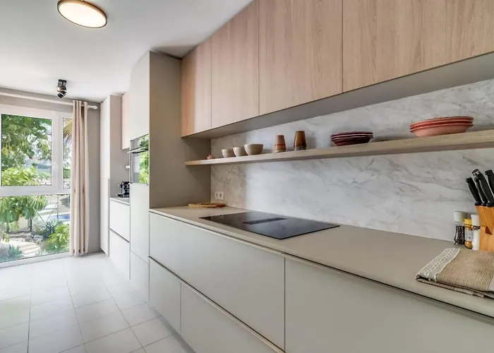 Ultimate - Scenic 2br Haven Breathtaking Sea And Garden Views Estepona