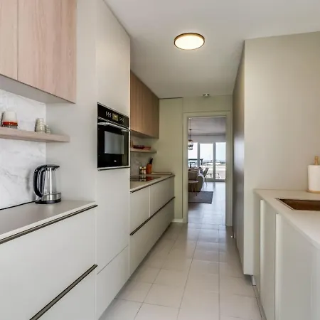 Ultimate - Scenic 2br Haven Breathtaking Sea And Garden Views דירה